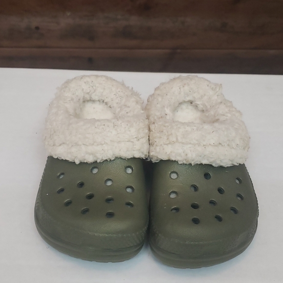 #Army Green insulated Crocs - Picture 2 of 7